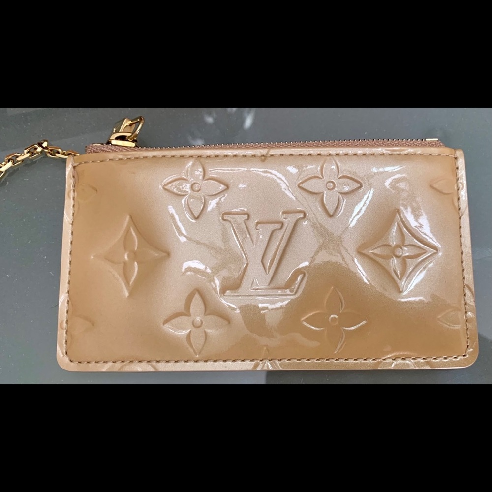 Louis Vuitton Pochette Cles in Vernis